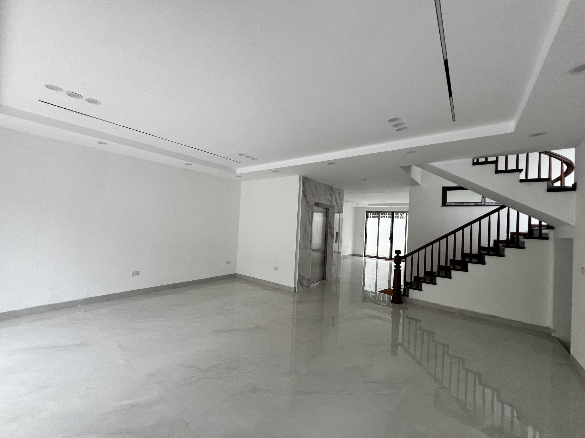 ban-biet-thu-van-phu-200m2-mat-tien-10m3