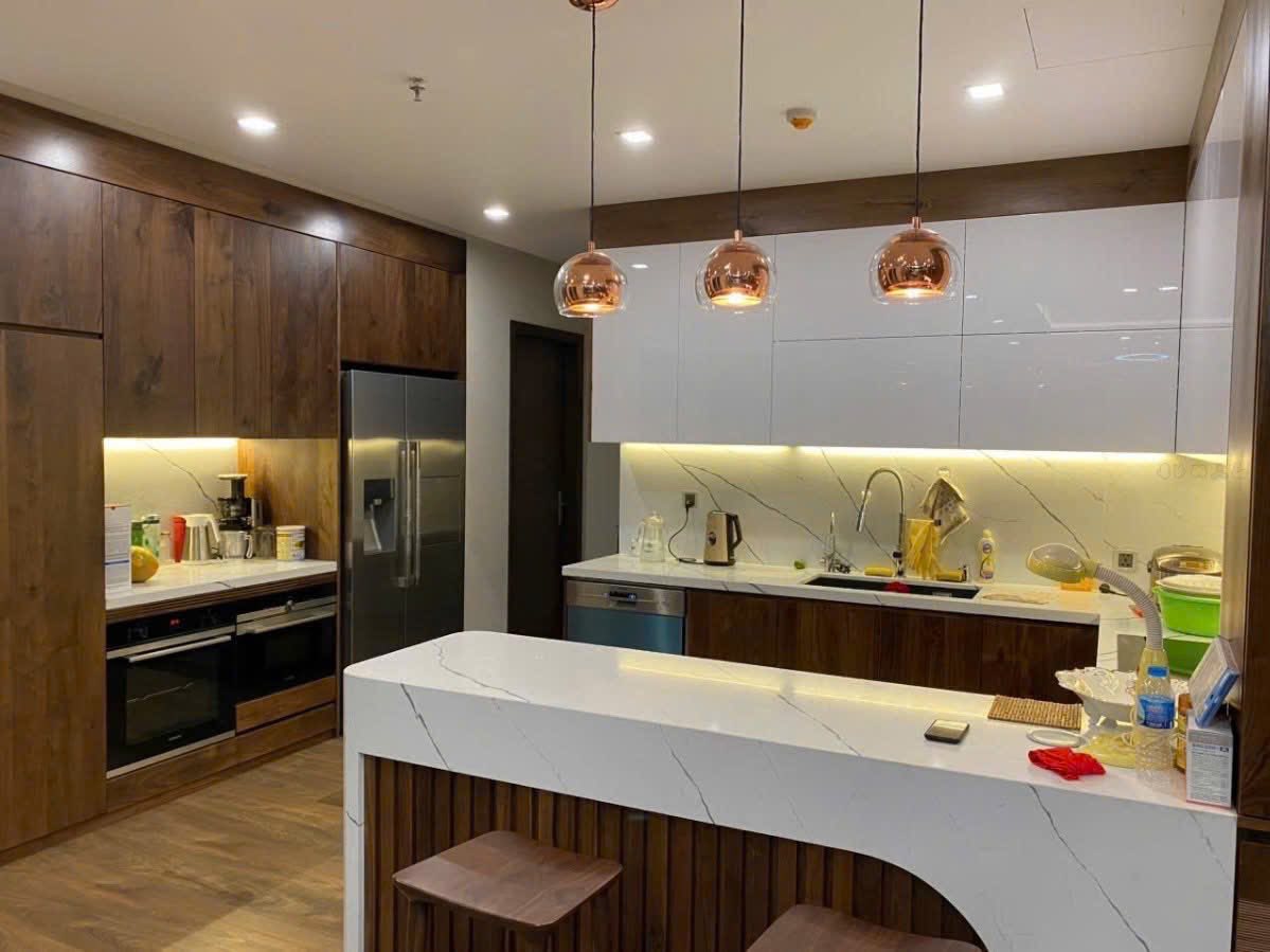 ban-can-goc-3pn-vinhomes-metropolis-m3.5