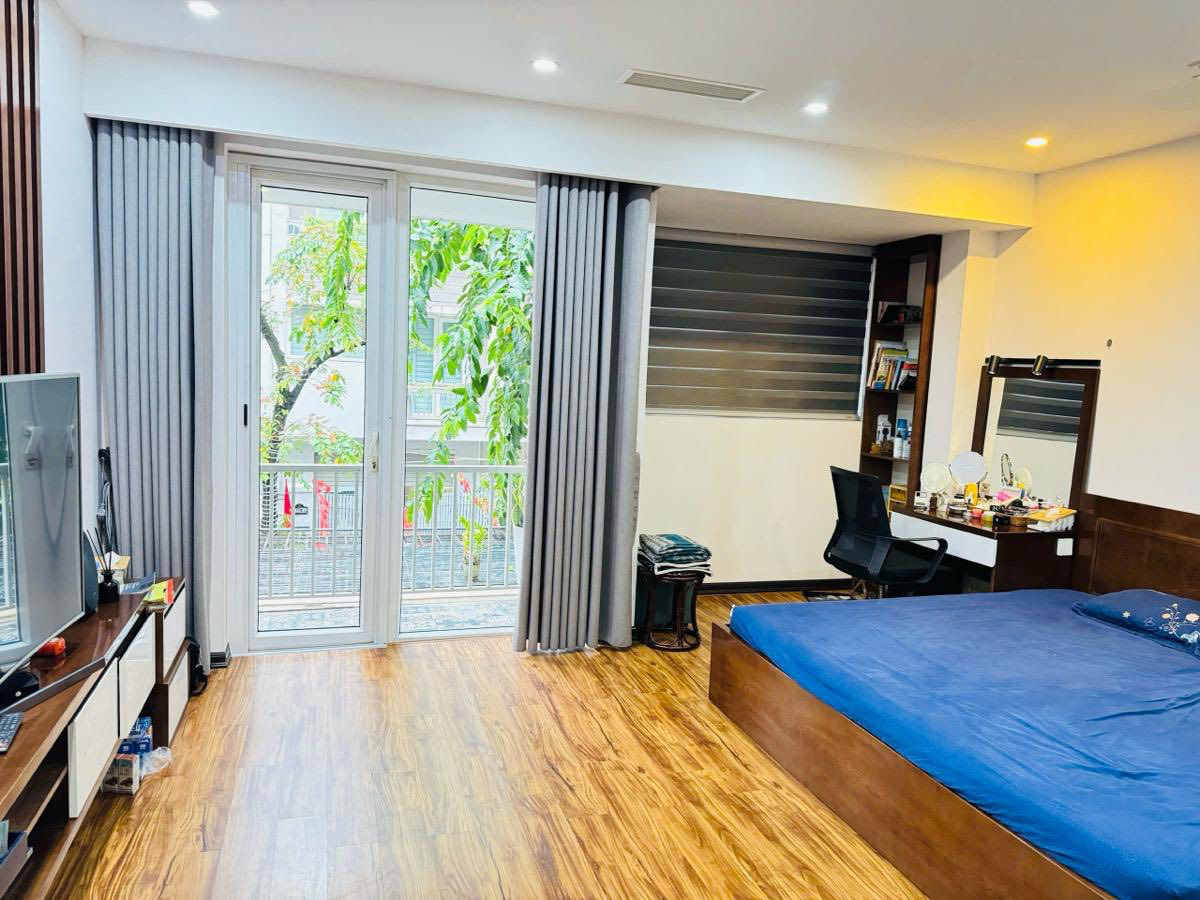 ban-nha-kdt-an-hung-83m2-thang-may-duong-35m-le-quang-dao